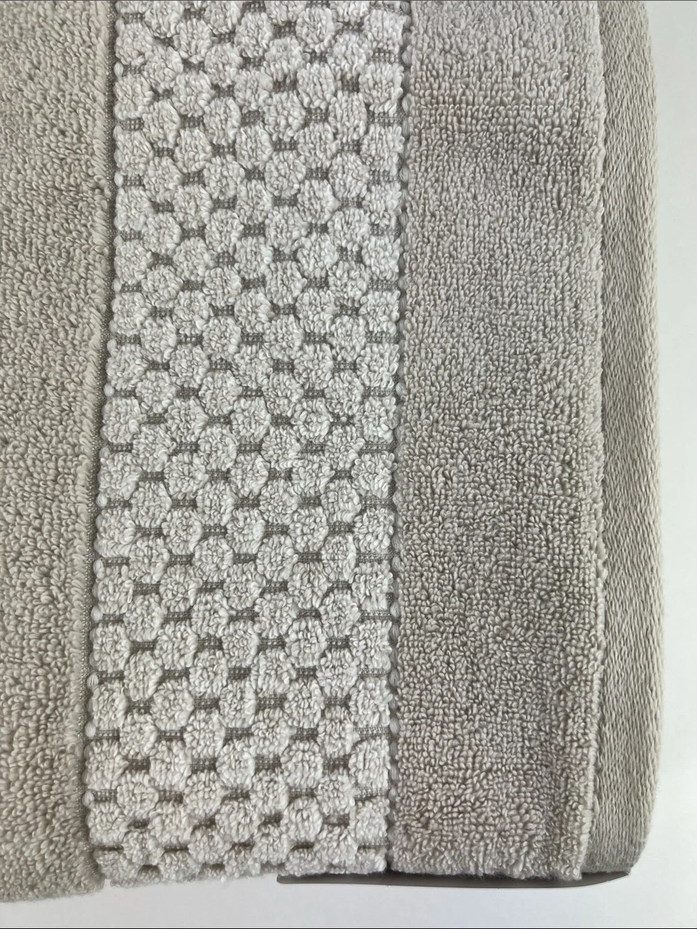 DKNY Bath Towels Tan White Textured Soft Plush 100% Cotton 8 Pc Set NEW